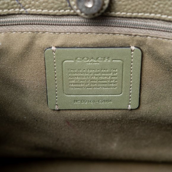 Coach C2004 Dempsey Carryall With Patch in Pebble Leather in Surplus Color - Picture 6 of 8